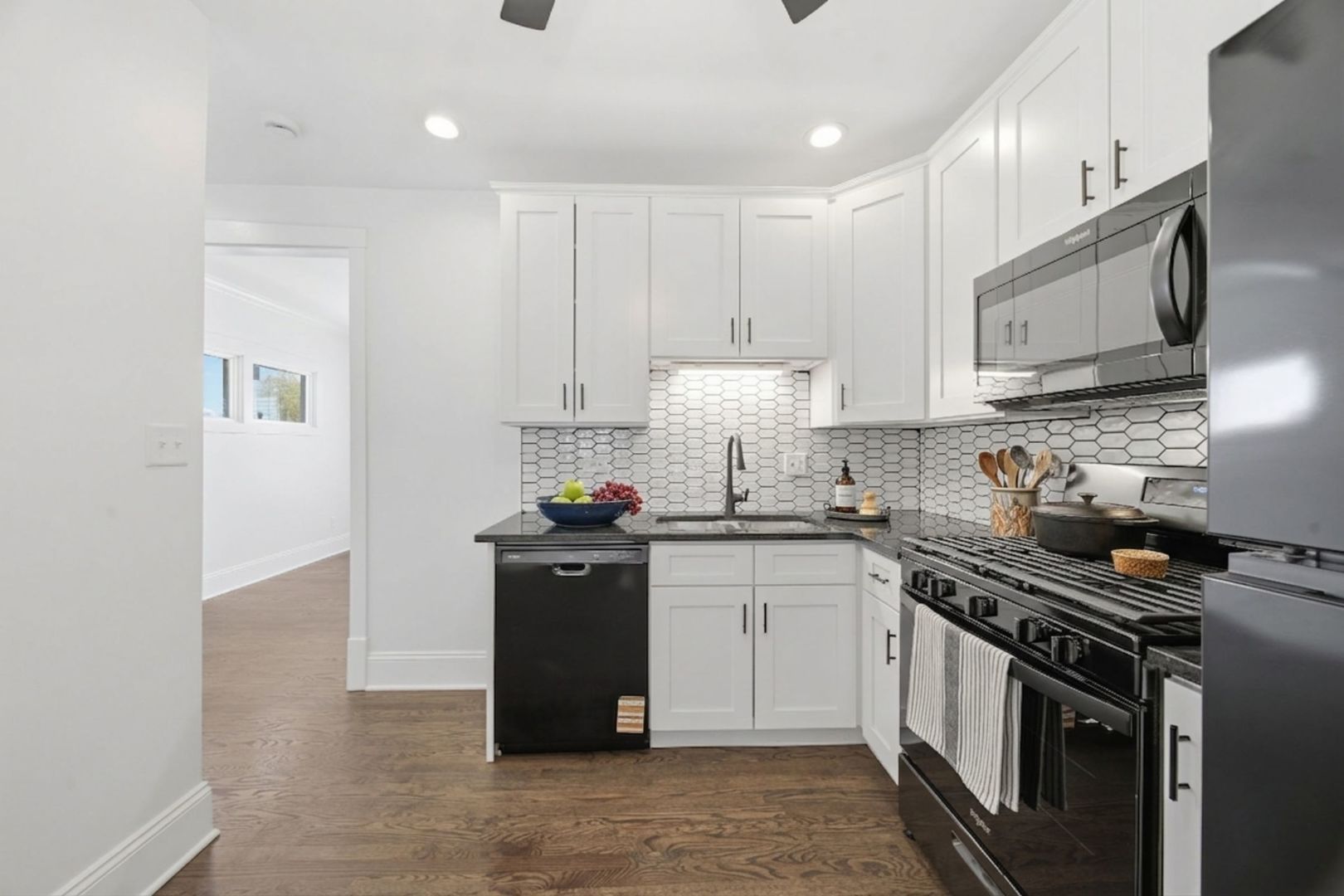 12211 Irving Avenue, Blue Island, IL 60406