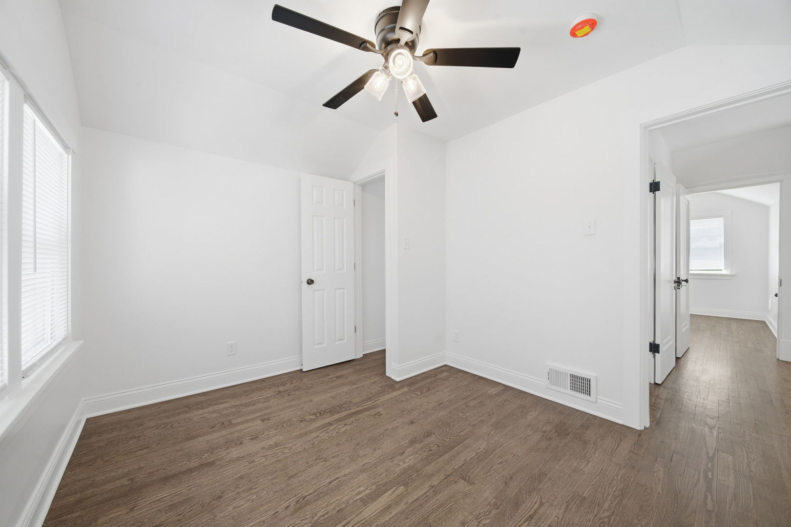 12211 Irving Avenue, Blue Island, IL 60406