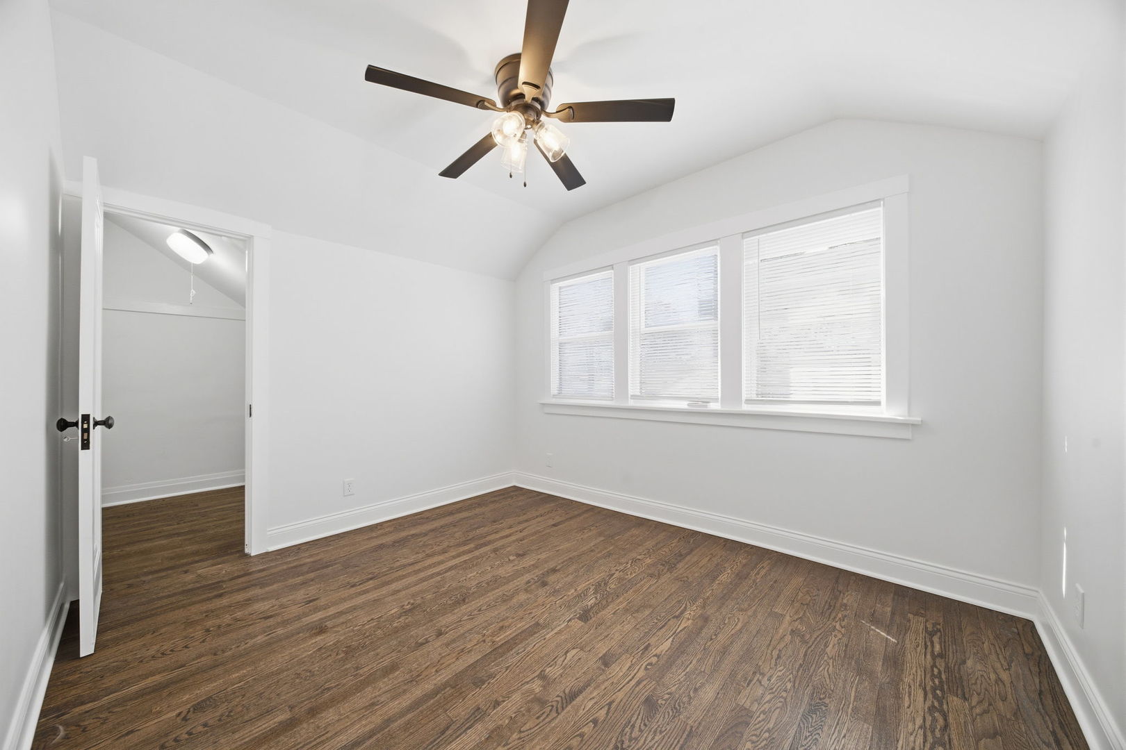 12211 Irving Avenue, Blue Island, IL 60406