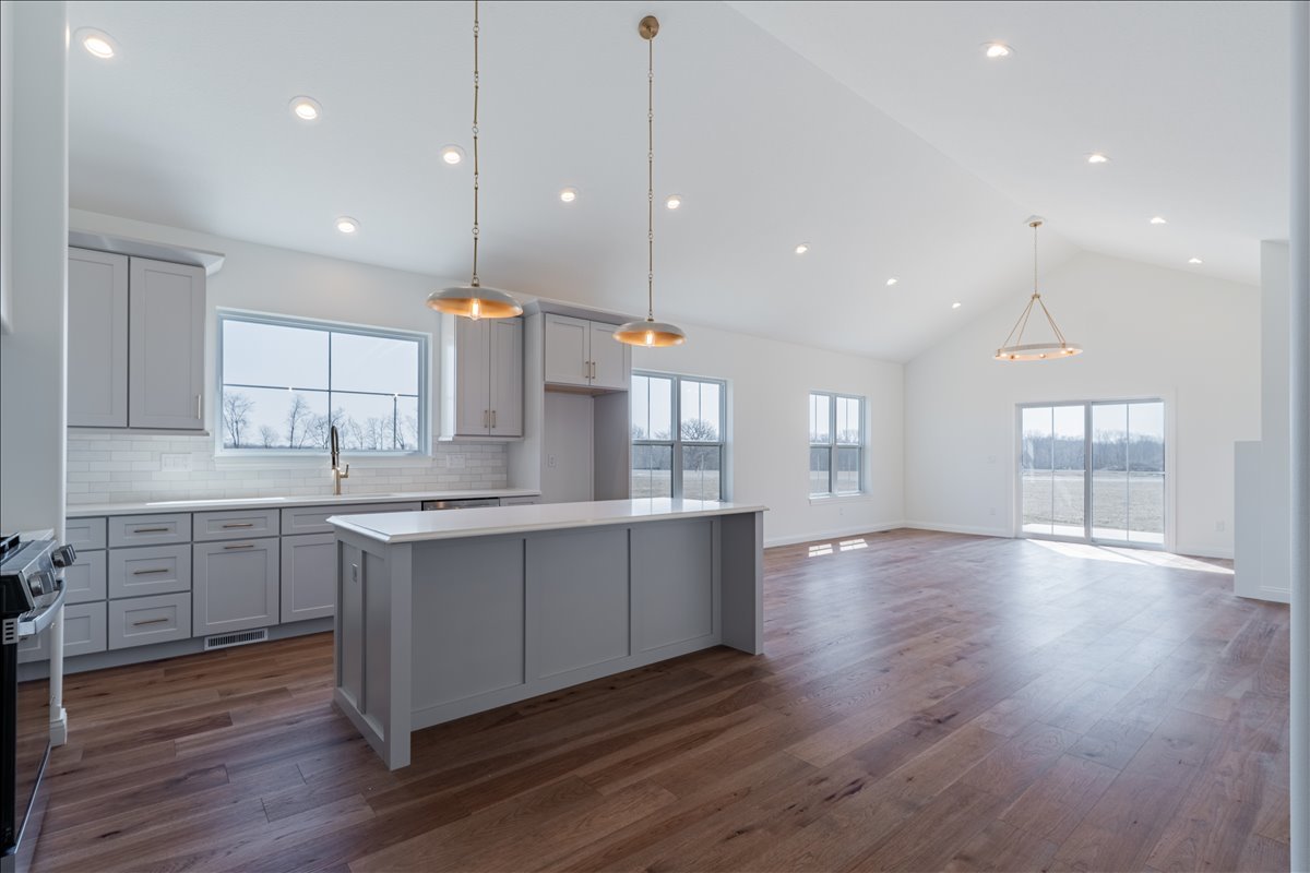 212 Allison Road, Lexington, IL 61753