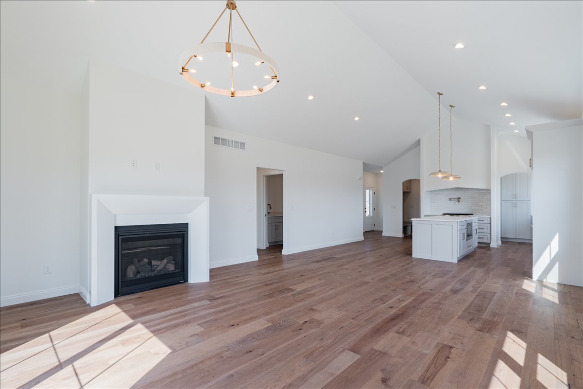 212 Allison Road, Lexington, IL 61753