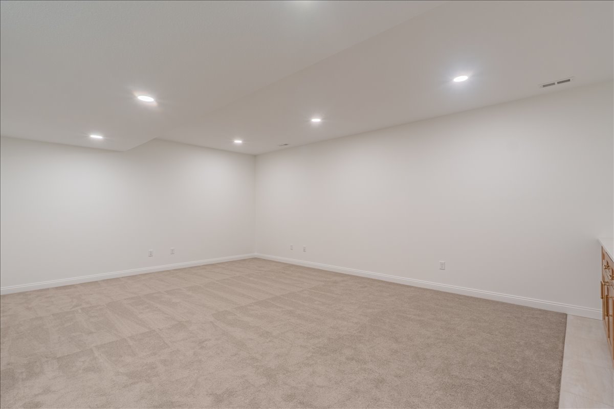 212 Allison Road, Lexington, IL 61753