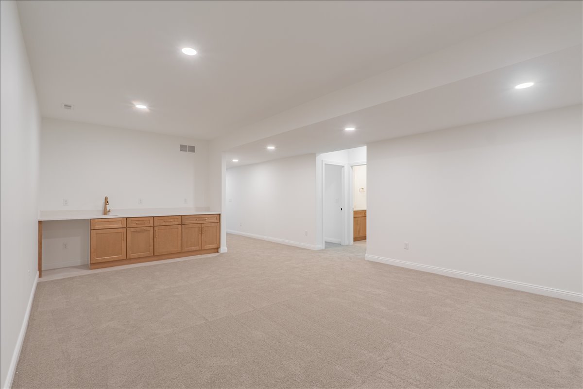 212 Allison Road, Lexington, IL 61753