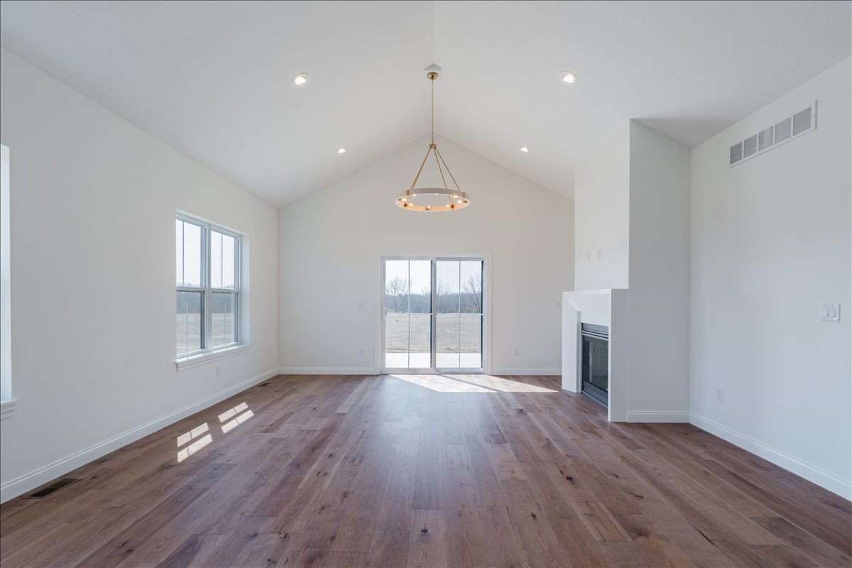 212 Allison Road, Lexington, IL 61753