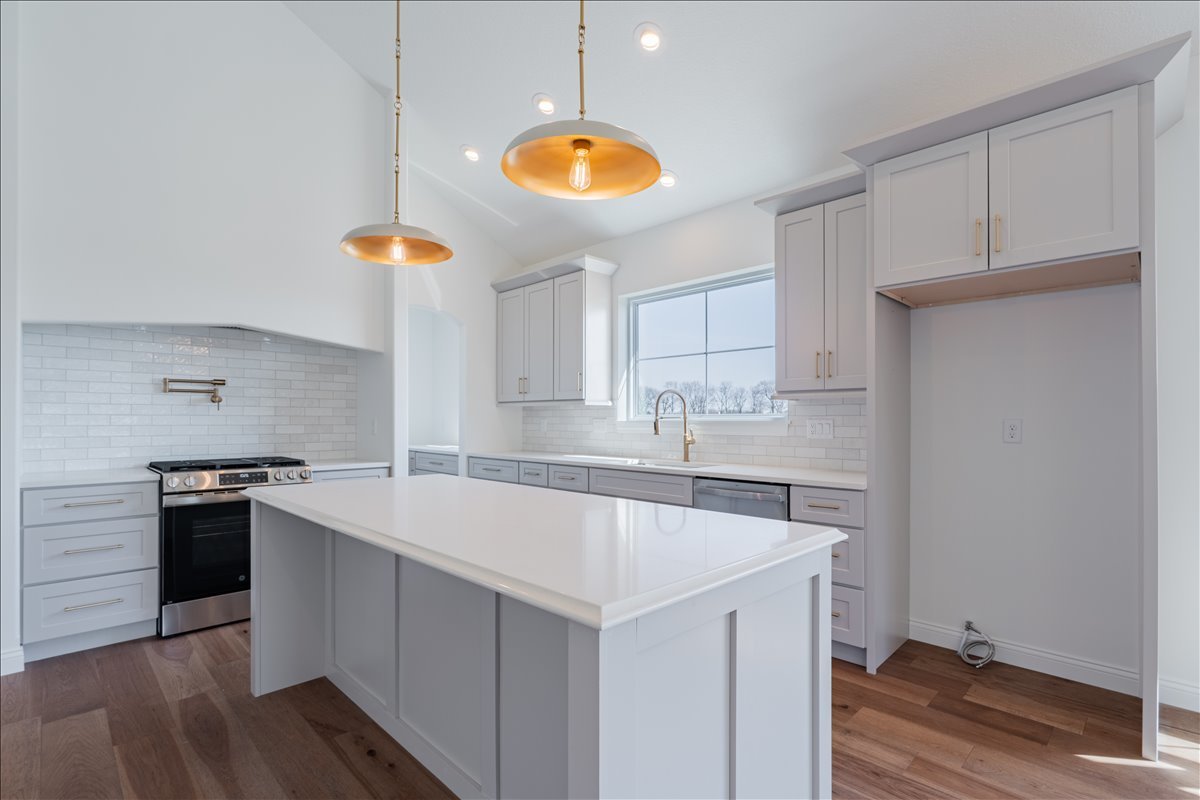 212 Allison Road, Lexington, IL 61753