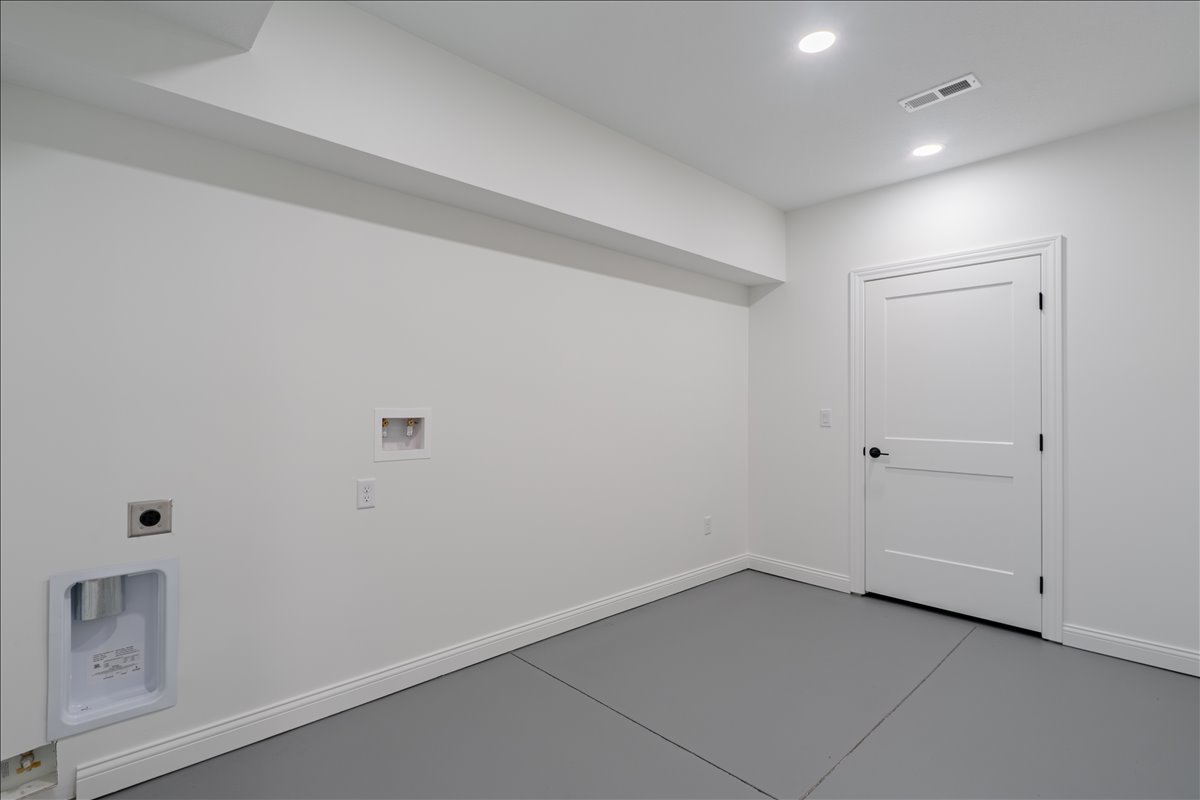 212 Allison Road, Lexington, IL 61753