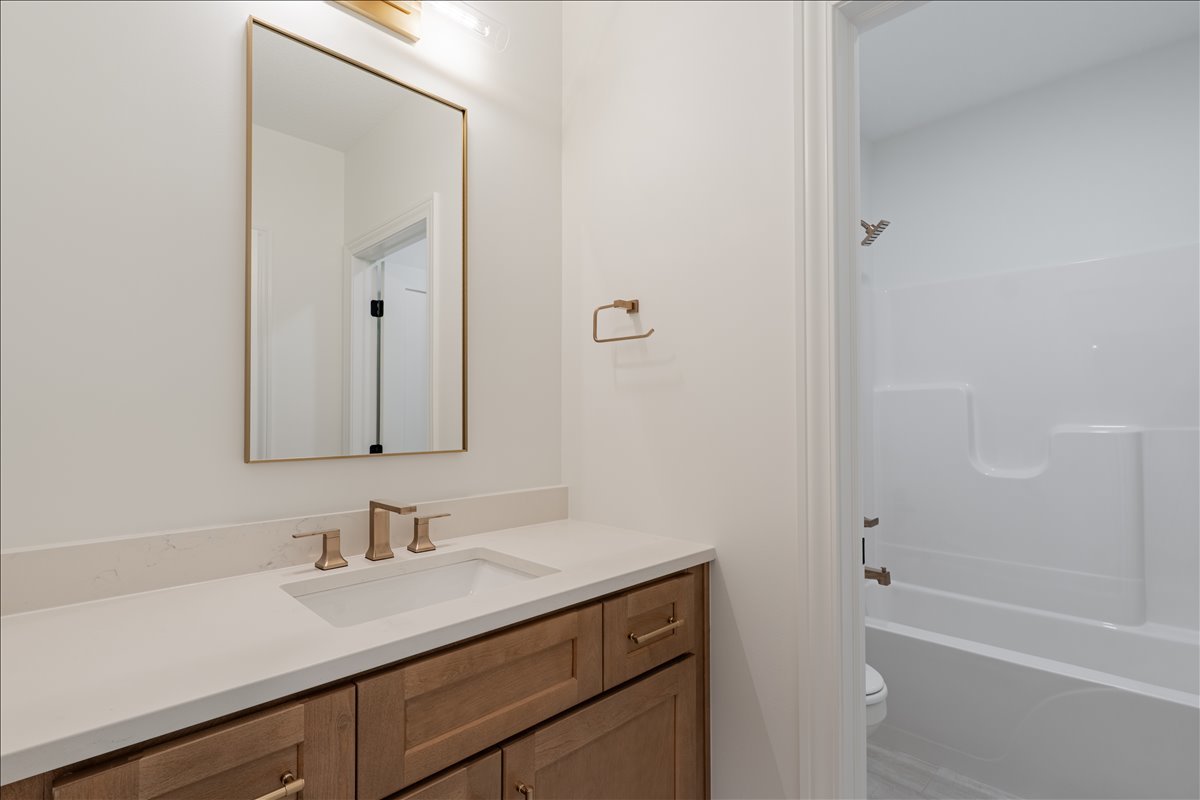 212 Allison Road, Lexington, IL 61753