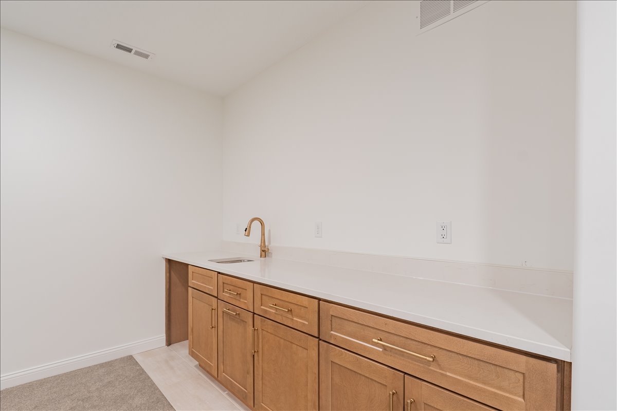 212 Allison Road, Lexington, IL 61753