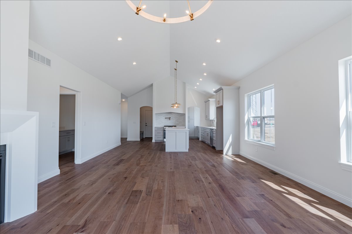 212 Allison Road, Lexington, IL 61753