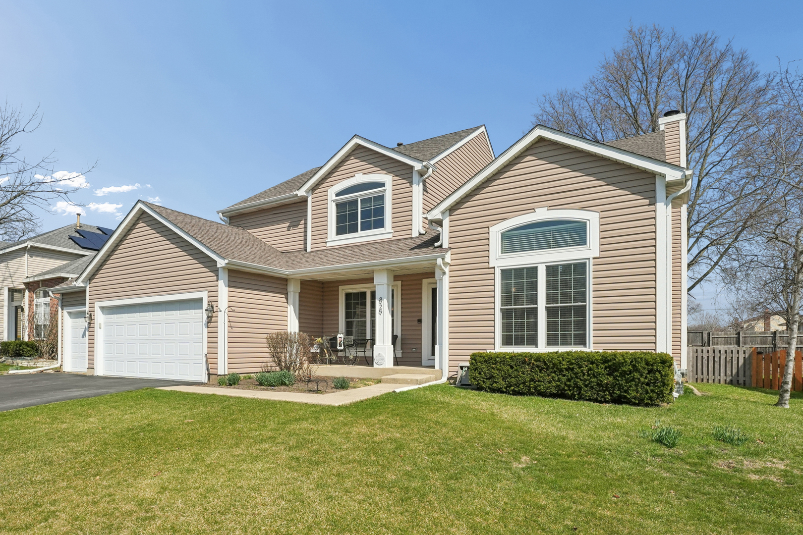 829 Renaissance Drive, Carol Stream, IL 60188