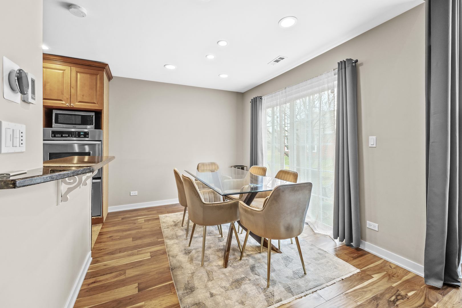 145 E Raleigh Court, Bloomingdale, IL 60108