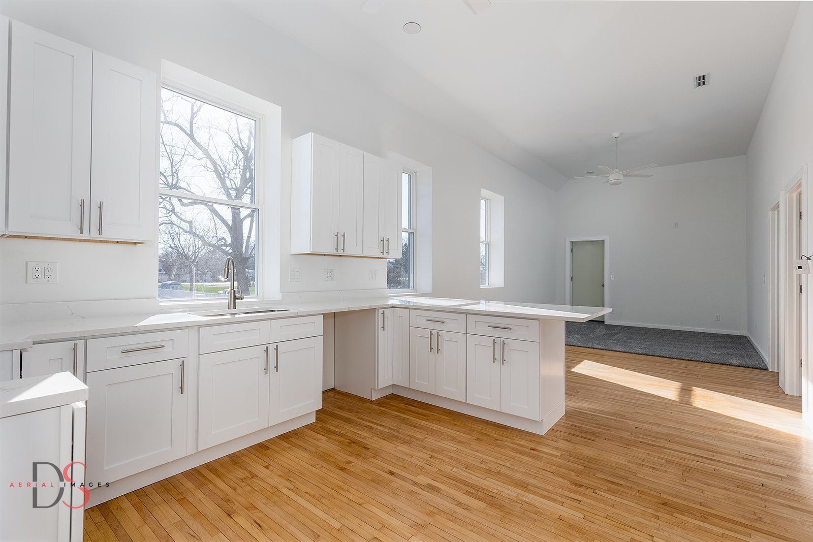 130 W Scott Street, Seneca, IL 61360