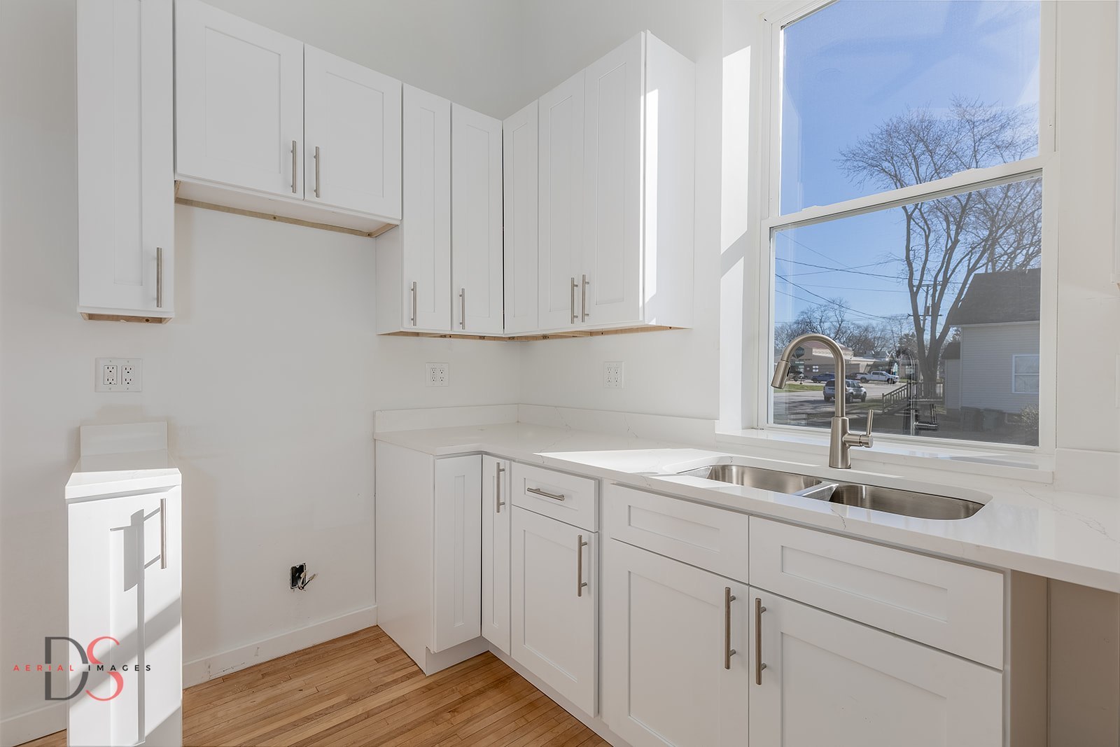 130 W Scott Street, Seneca, IL 61360