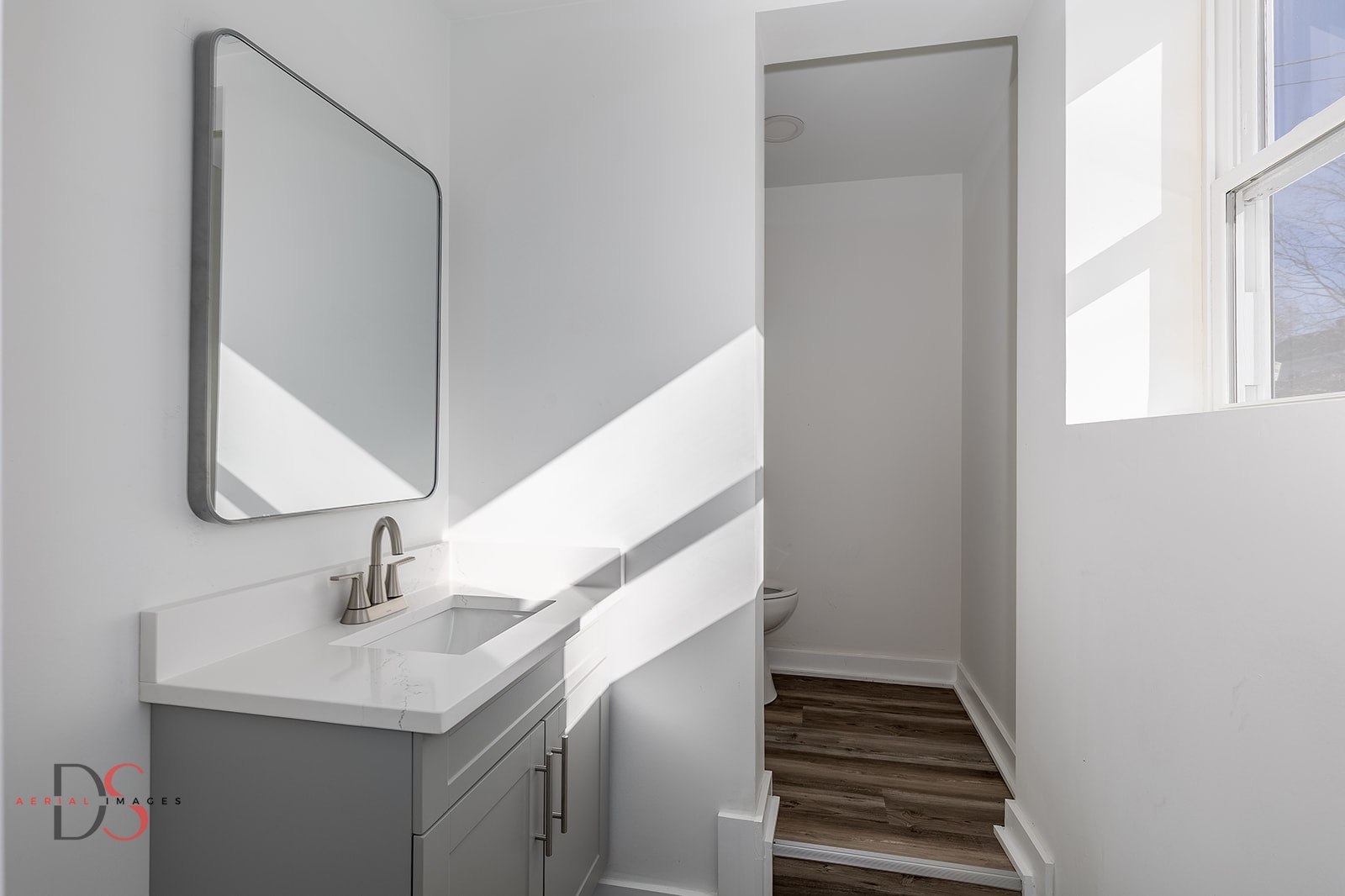 130 W Scott Street, Seneca, IL 61360