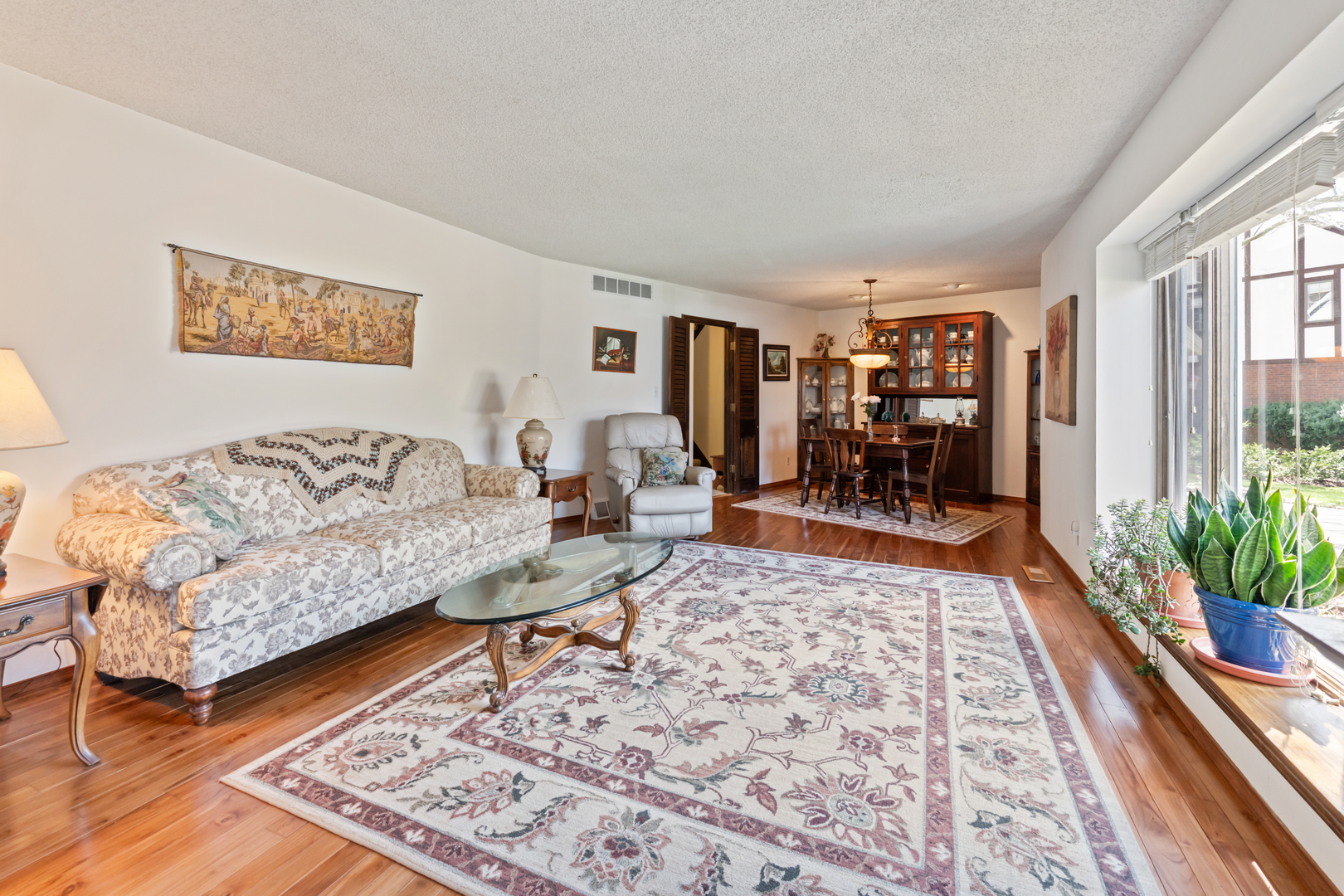 1908 Woodfield Road, Champaign, IL 61822