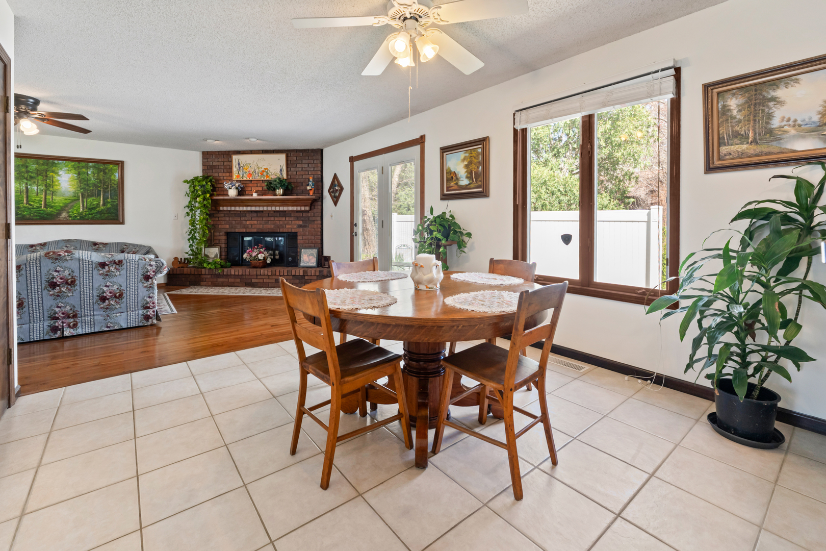 1908 Woodfield Road, Champaign, IL 61822