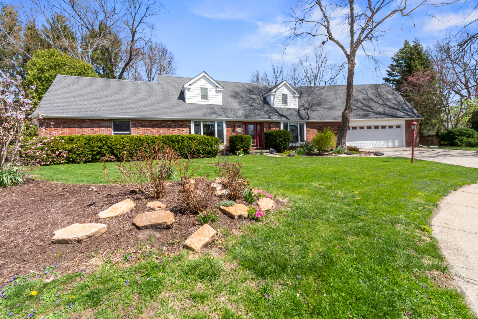 1908 Woodfield Road, Champaign, IL 61822