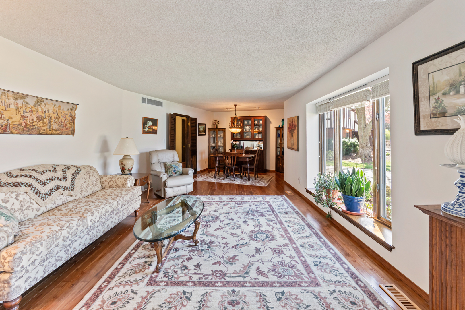 1908 Woodfield Road, Champaign, IL 61822