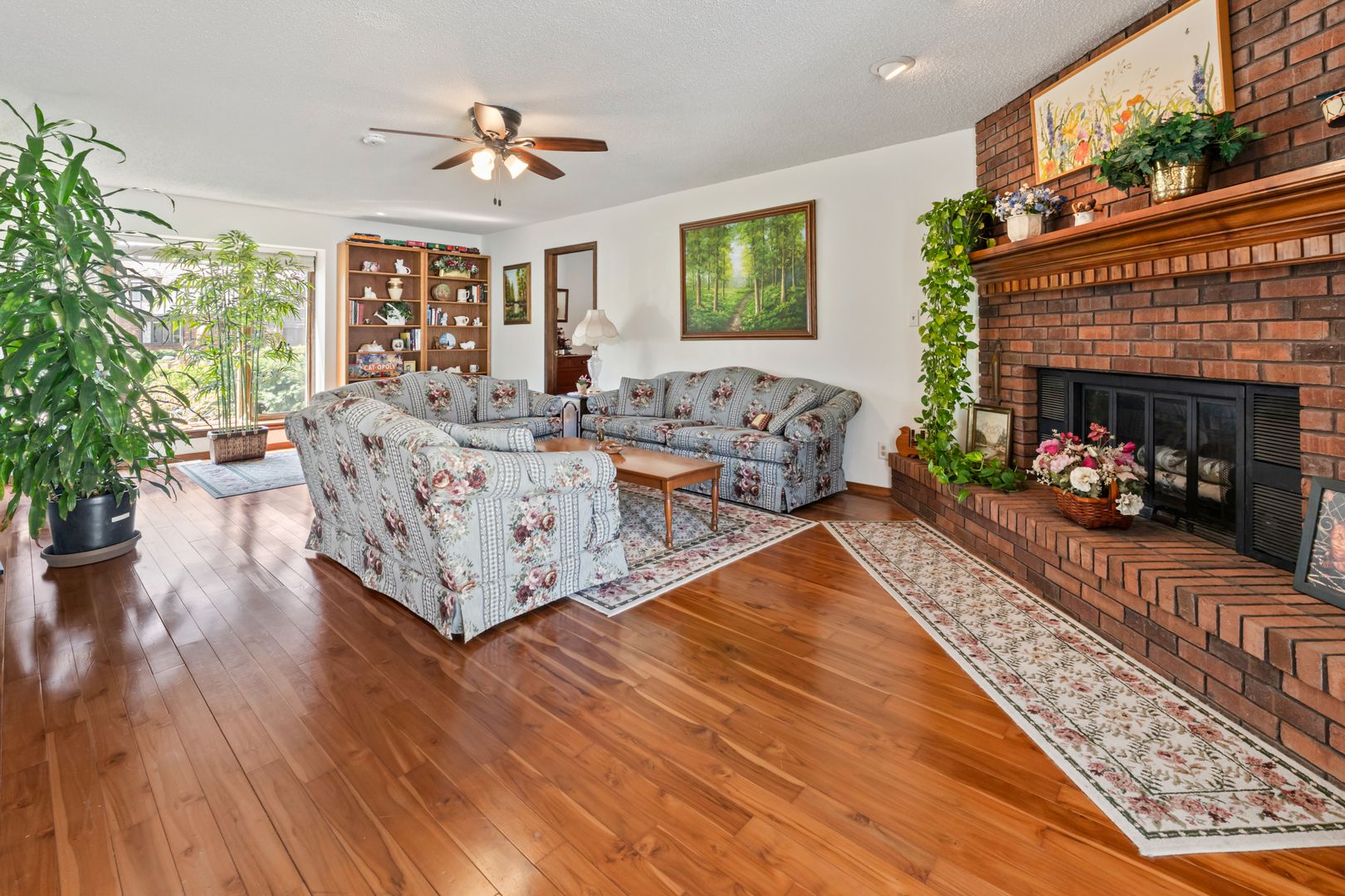 1908 Woodfield Road, Champaign, IL 61822