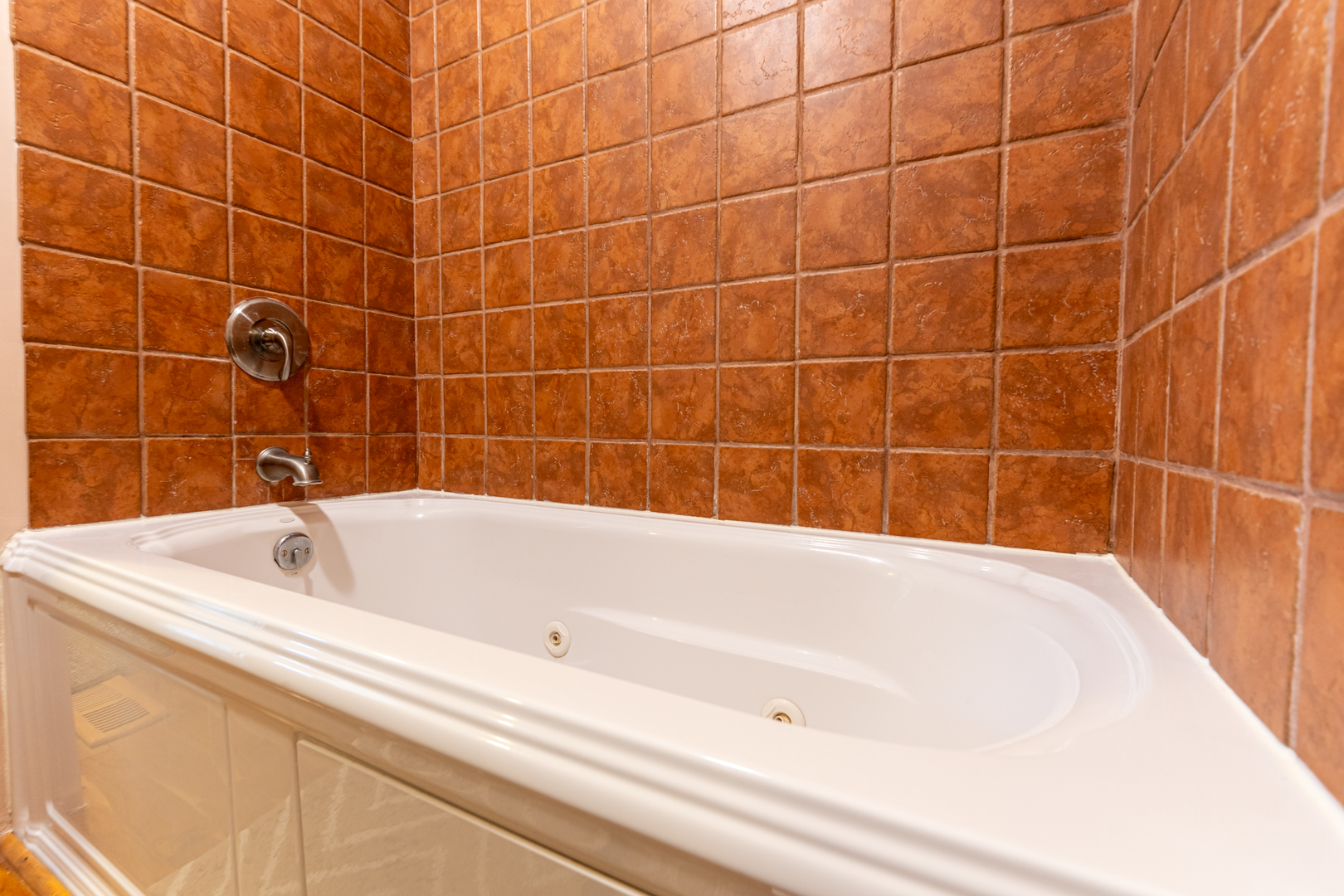 1908 Woodfield Road, Champaign, IL 61822