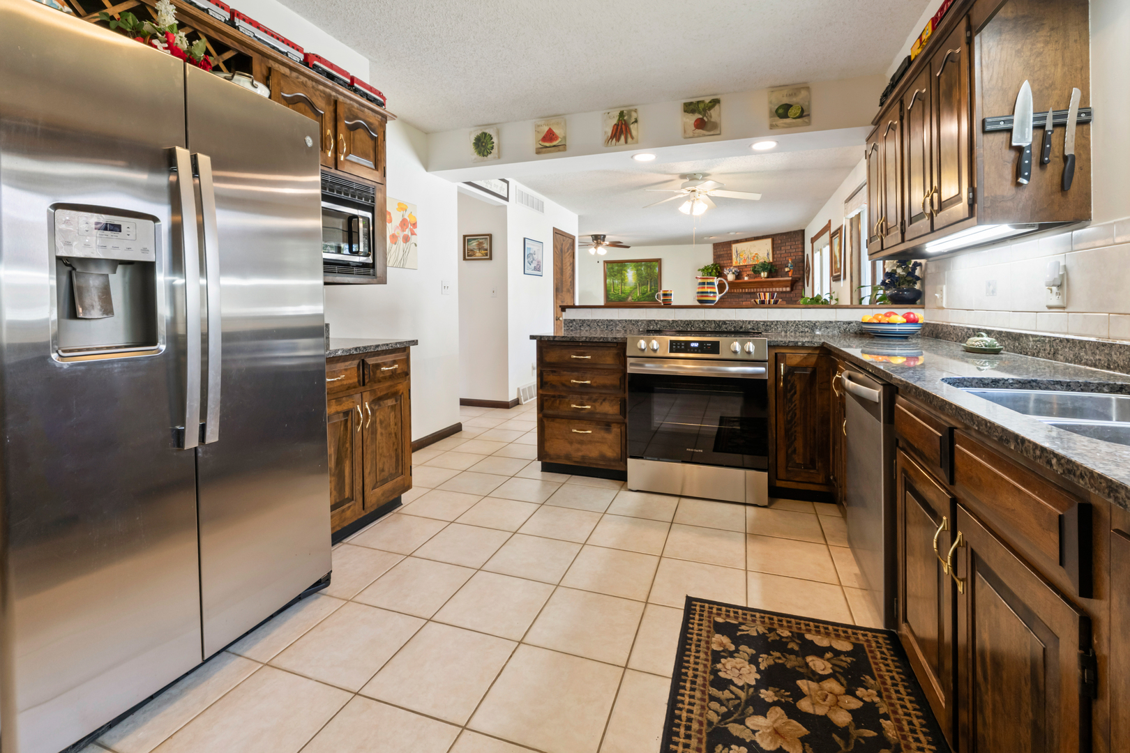 1908 Woodfield Road, Champaign, IL 61822