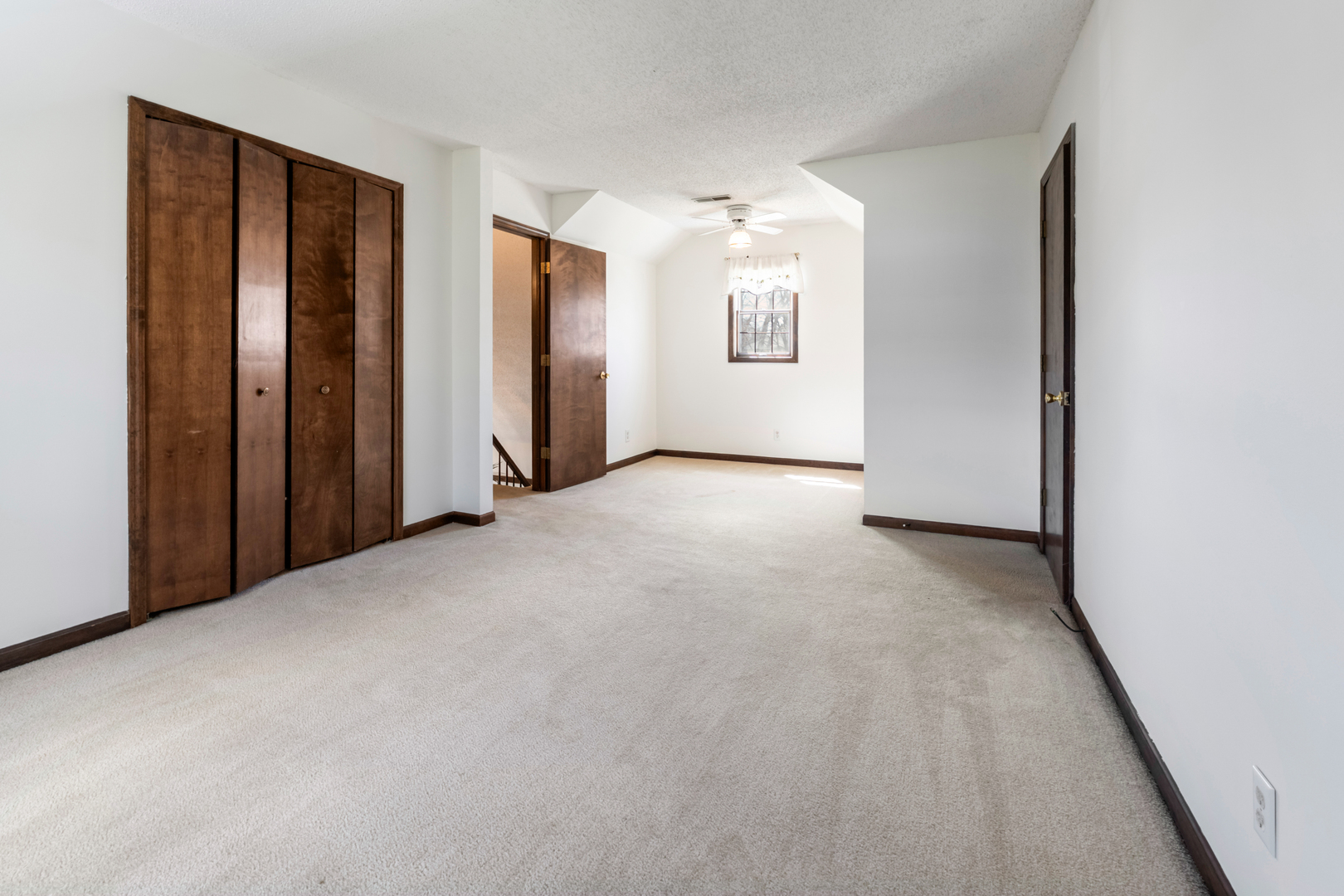 1908 Woodfield Road, Champaign, IL 61822