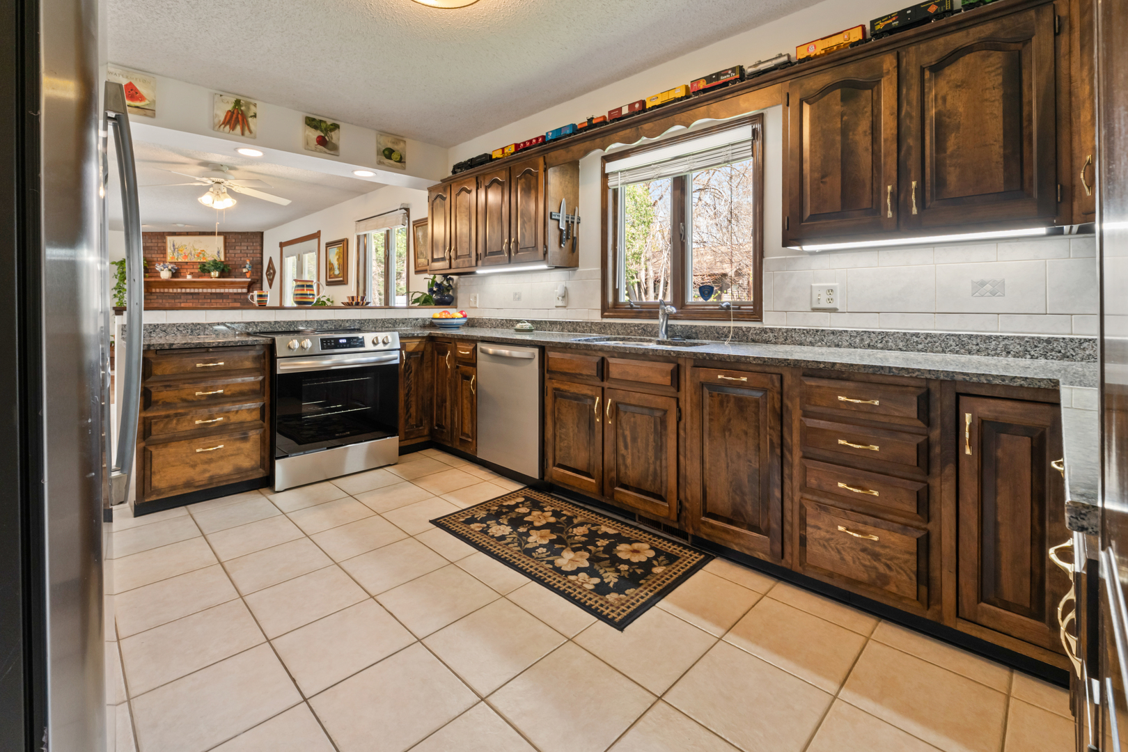 1908 Woodfield Road, Champaign, IL 61822