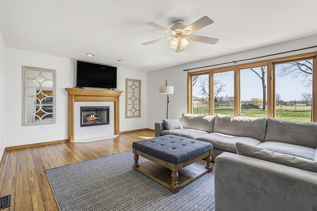 26511 S Overland Drive, Channahon, IL 60410