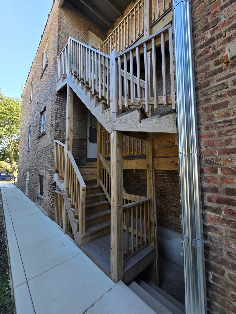 4252 Prescott Avenue, Lyons, IL 60534