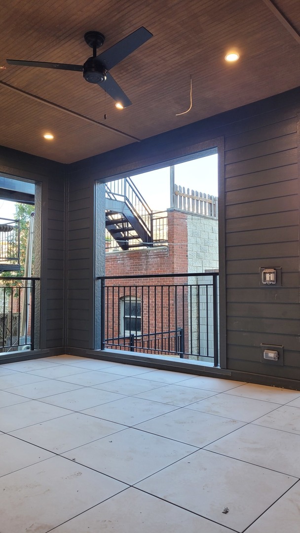 941 N Winchester Avenue #1, Chicago, IL 60622