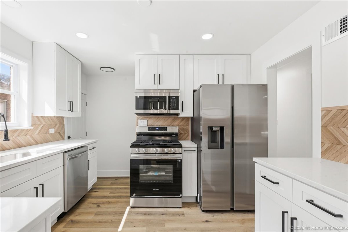 12806 S Laflin Street, Calumet Park, IL 60827