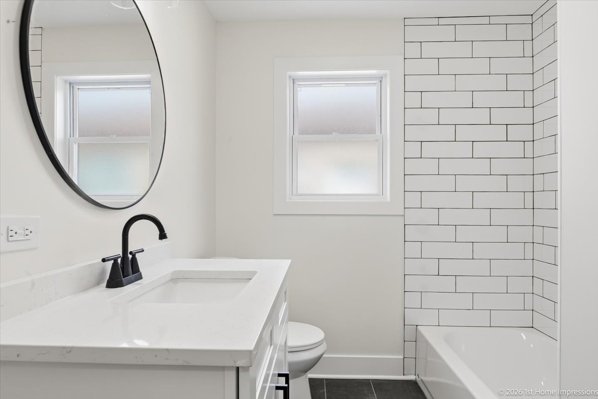 12806 S Laflin Street, Calumet Park, IL 60827