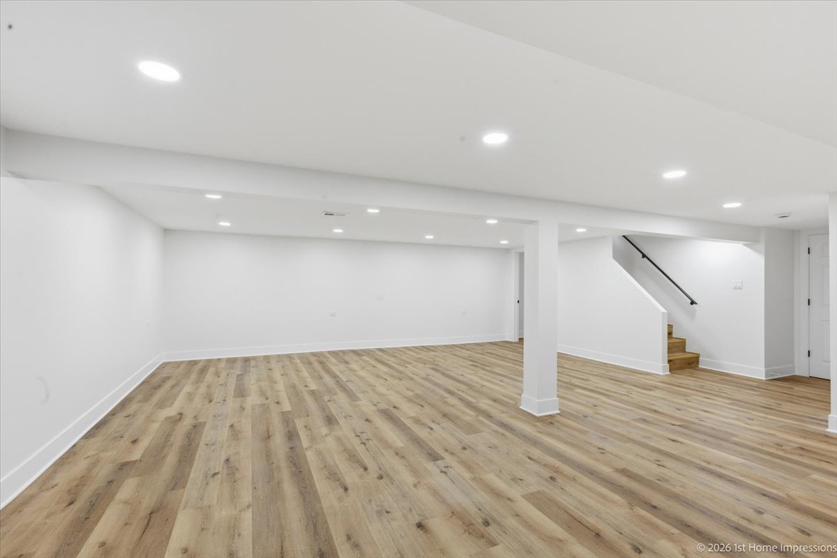 12806 S Laflin Street, Calumet Park, IL 60827