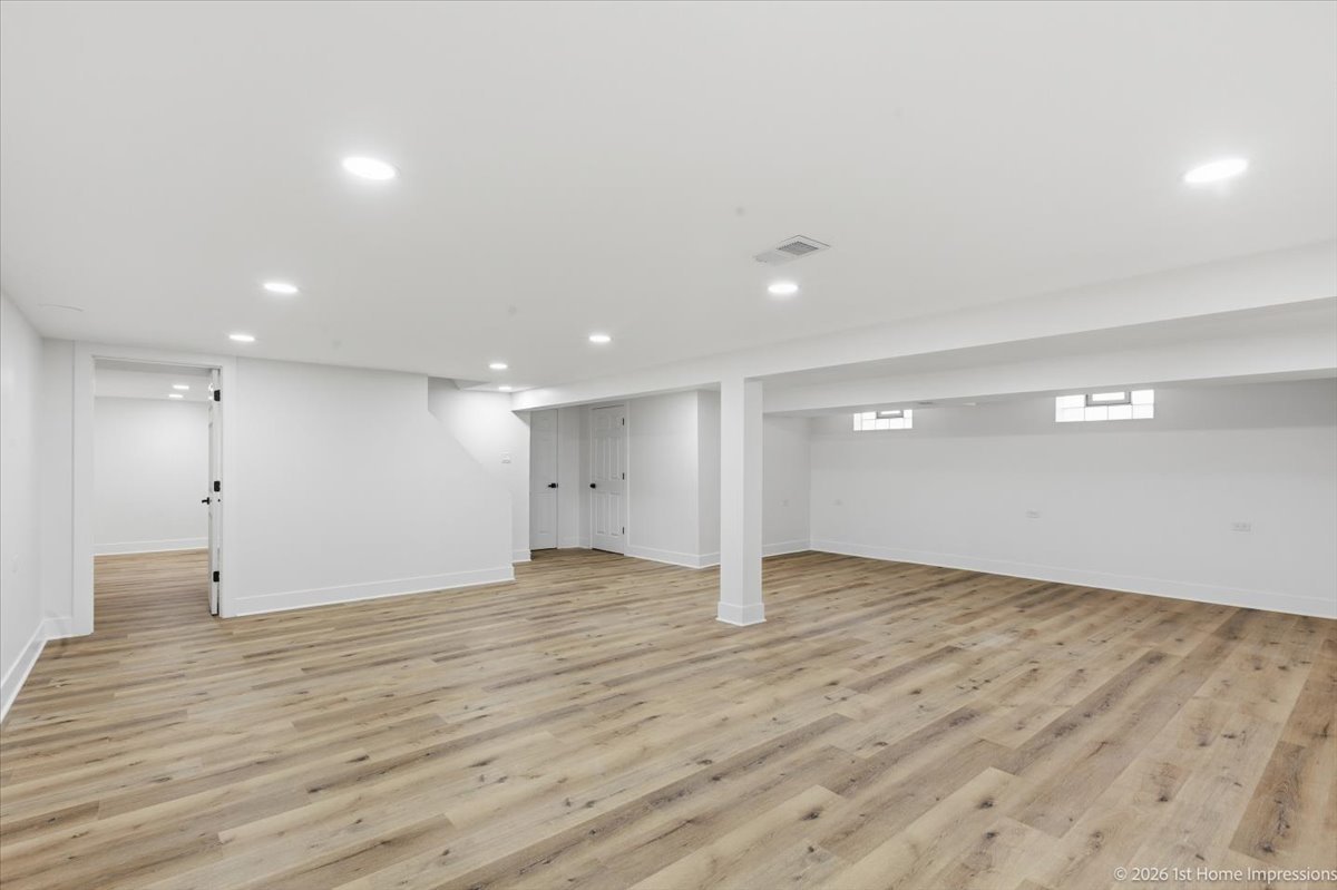 12806 S Laflin Street, Calumet Park, IL 60827