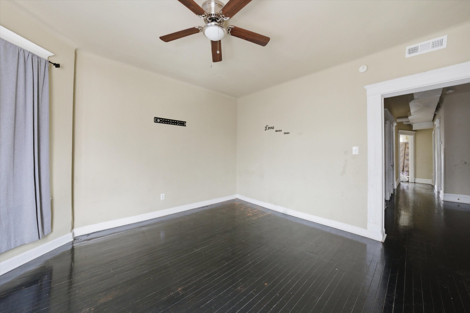 6140 S Rhodes Avenue, Chicago, IL 60637