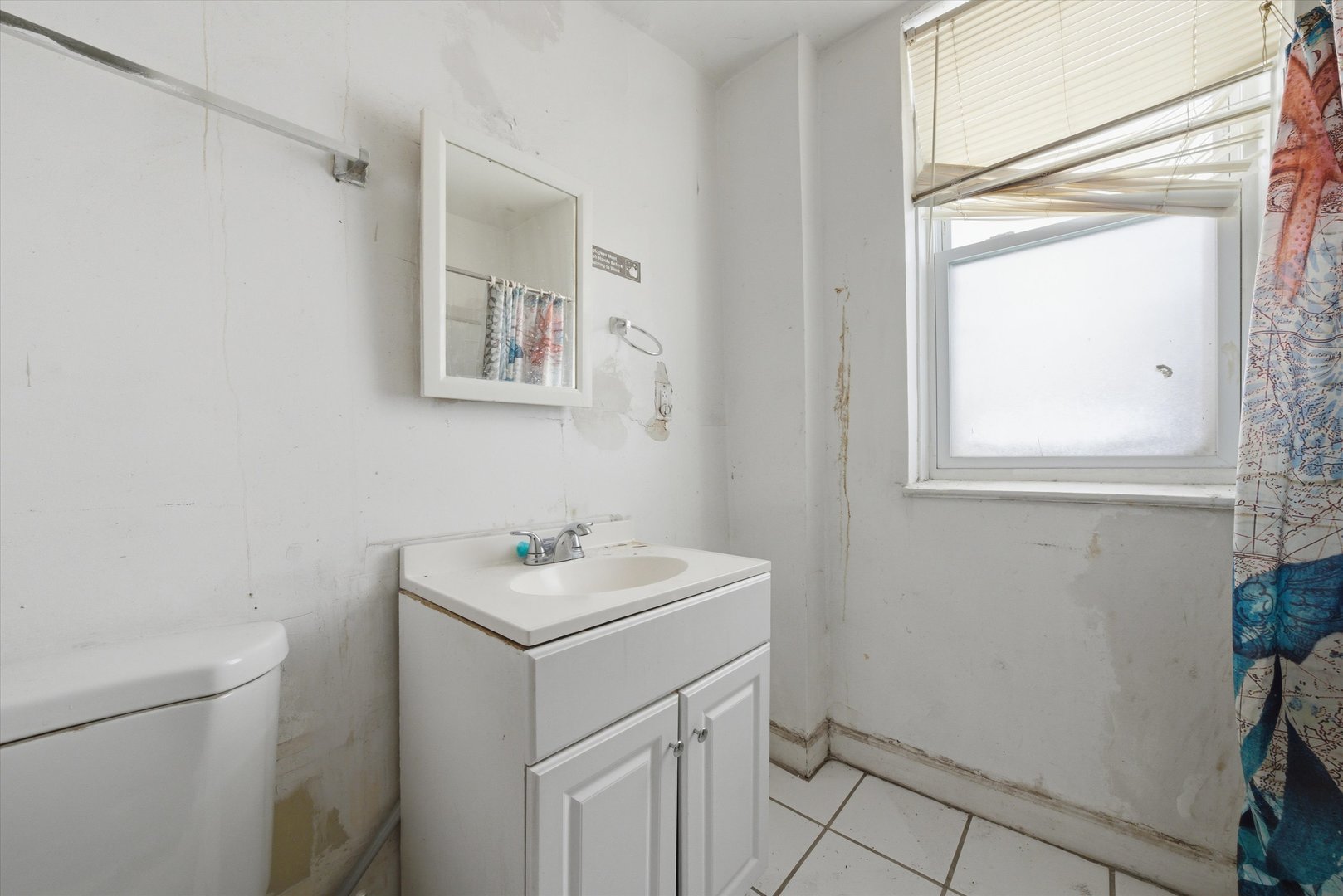 6140 S Rhodes Avenue, Chicago, IL 60637