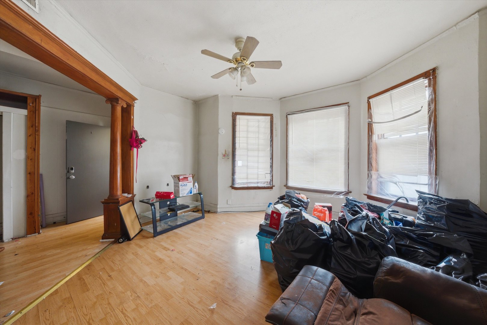 6140 S Rhodes Avenue, Chicago, IL 60637