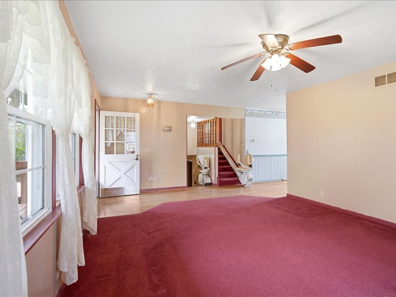 208 NW Madison Street, Hopedale, IL 61747