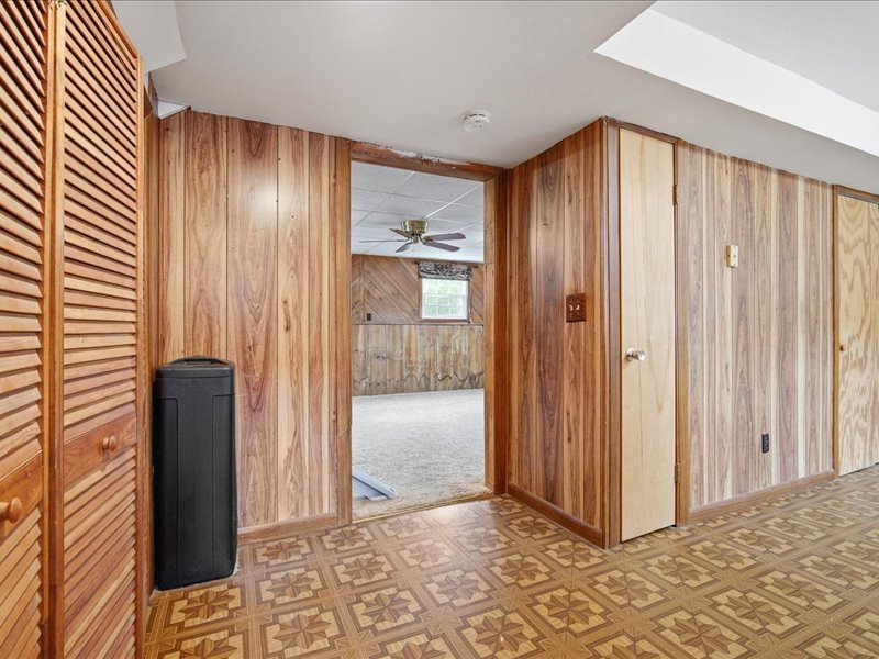 208 NW Madison Street, Hopedale, IL 61747