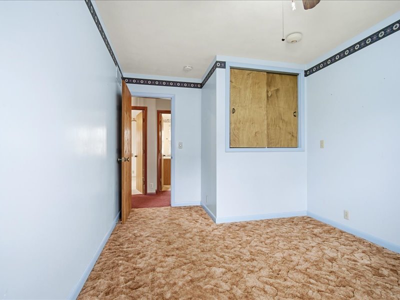 208 NW Madison Street, Hopedale, IL 61747