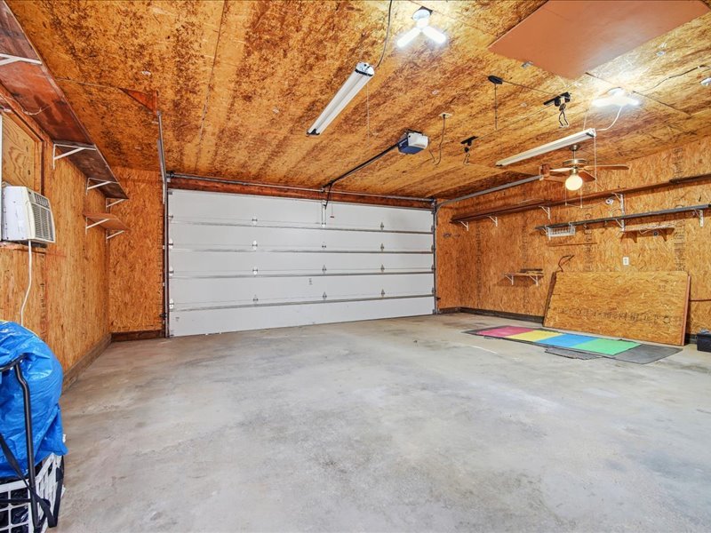 208 NW Madison Street, Hopedale, IL 61747