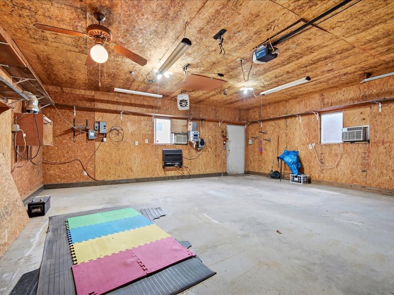 208 NW Madison Street, Hopedale, IL 61747