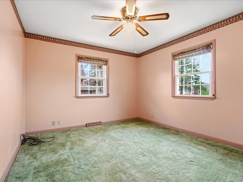 208 NW Madison Street, Hopedale, IL 61747