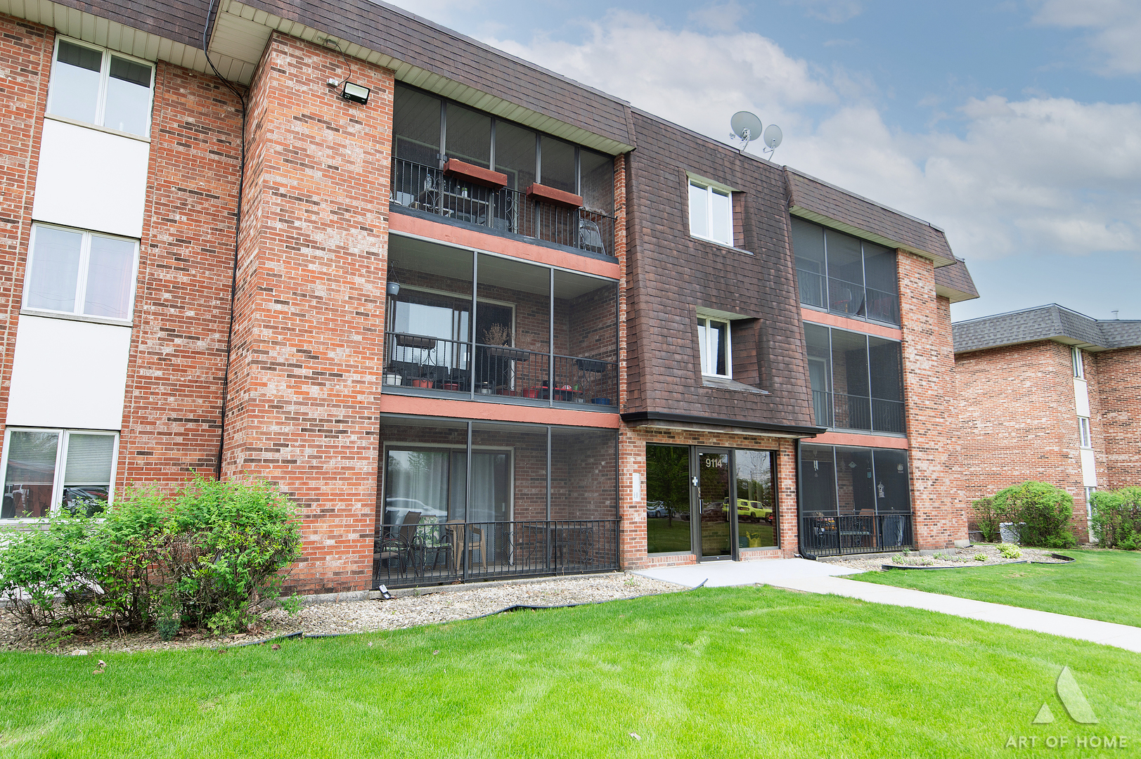 9114 W 140th Street #201, Orland Park, IL 60462