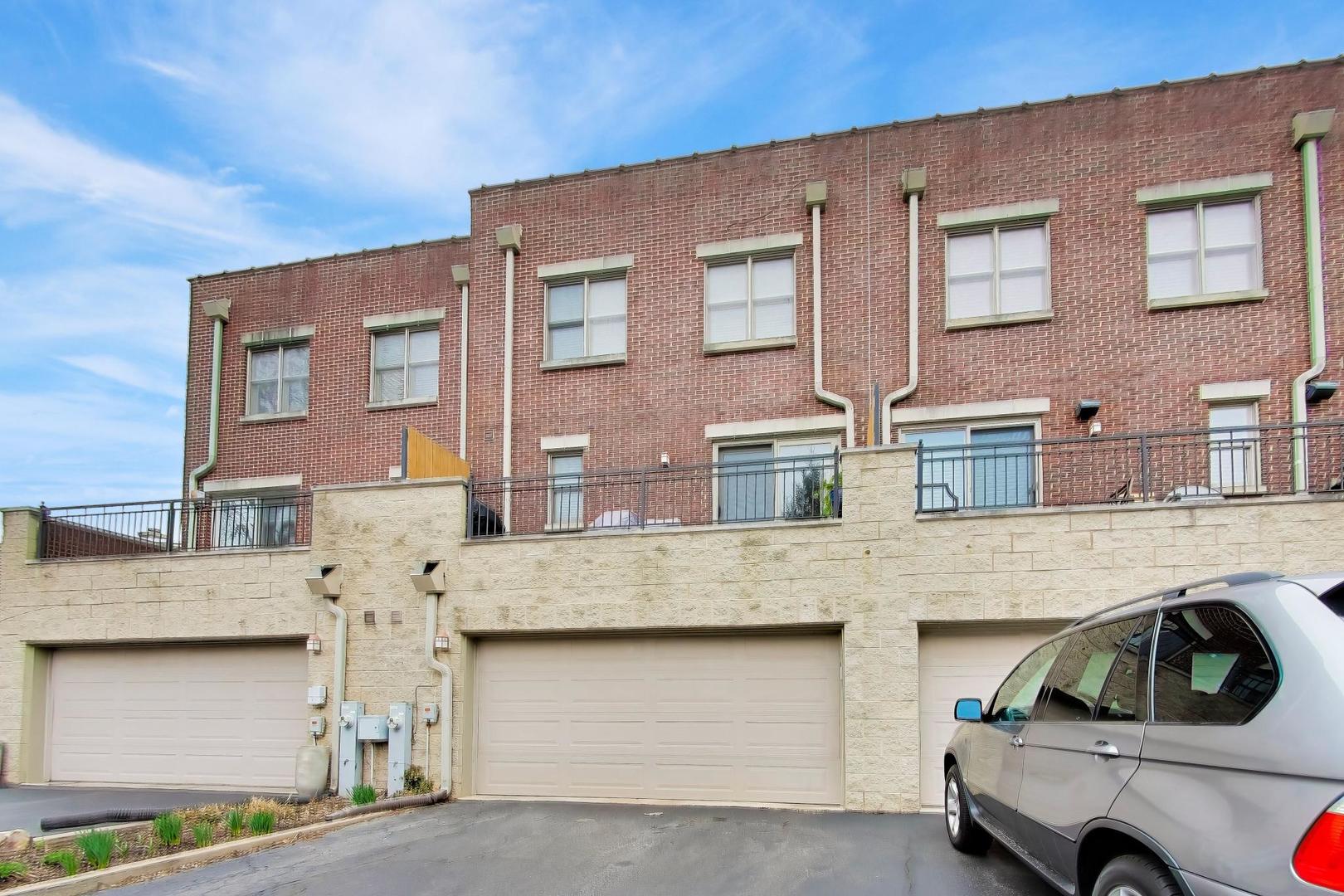 207 S Evergreen Avenue, Arlington Heights, IL 60005