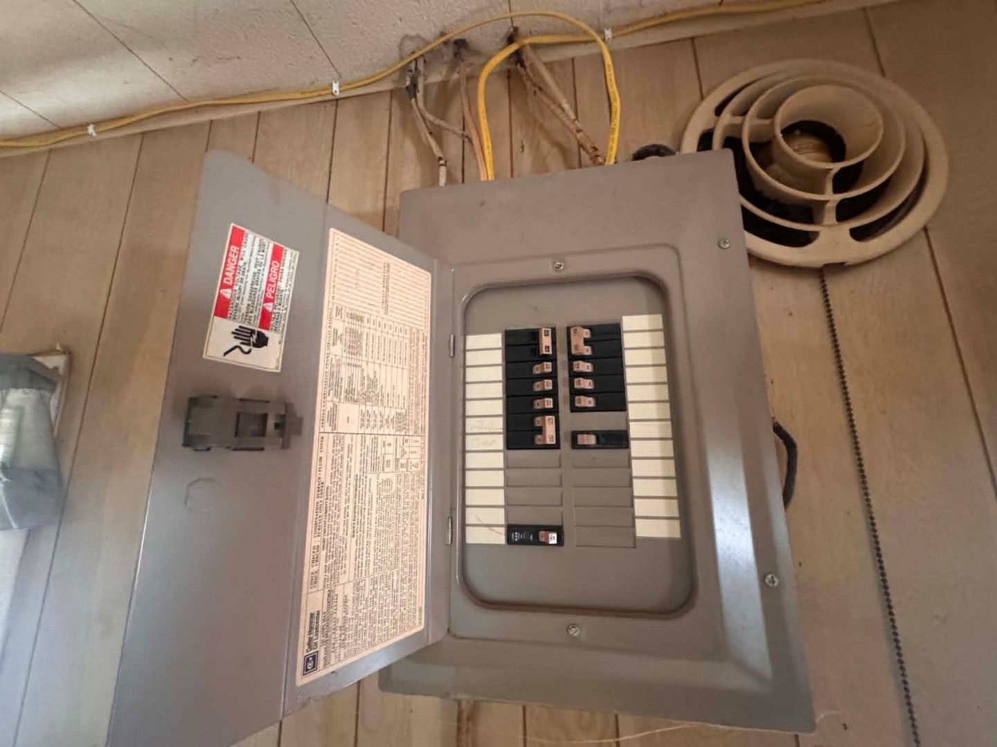 18 W Vine Street, Piper City, IL 60959