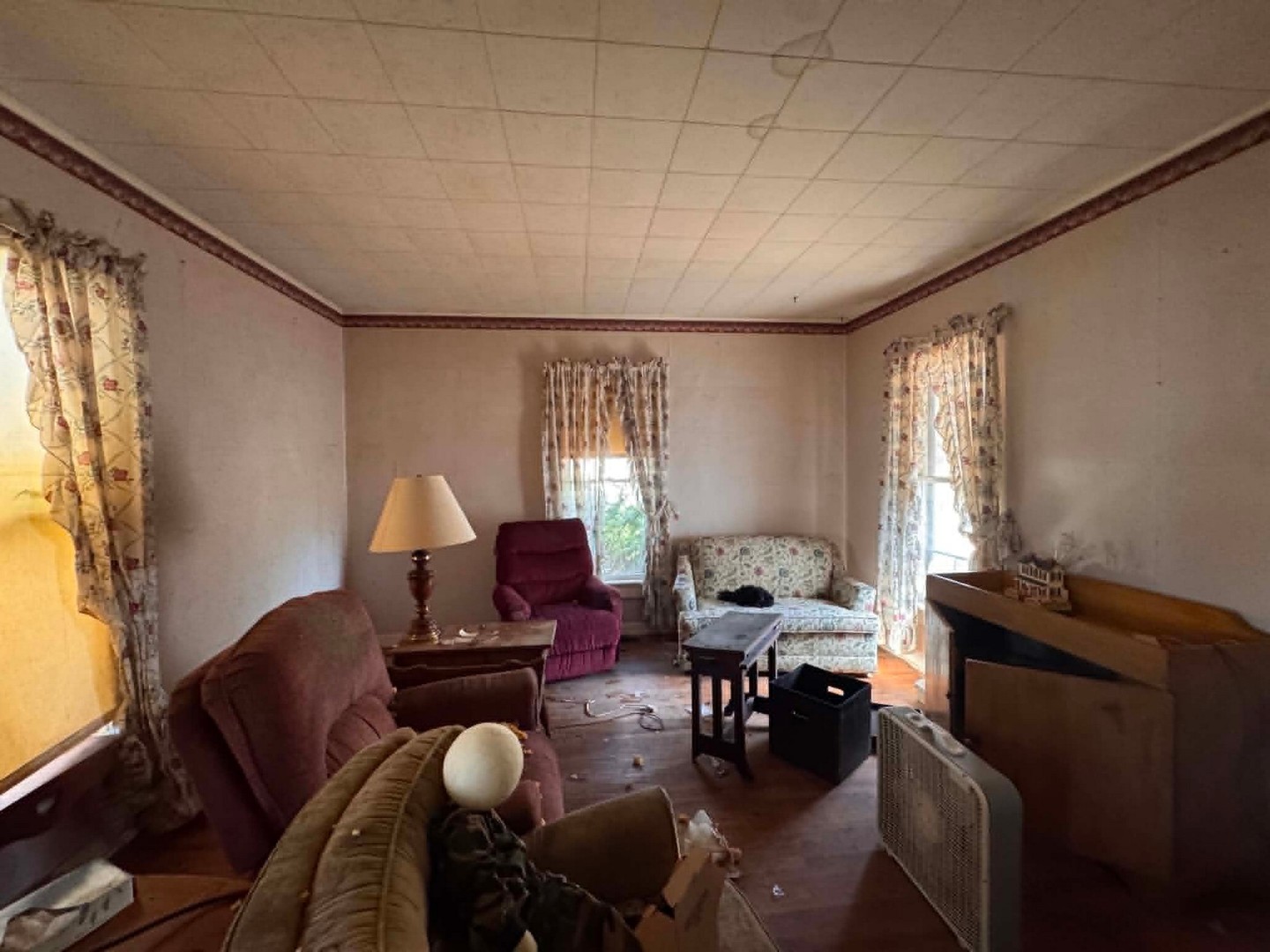 18 W Vine Street, Piper City, IL 60959