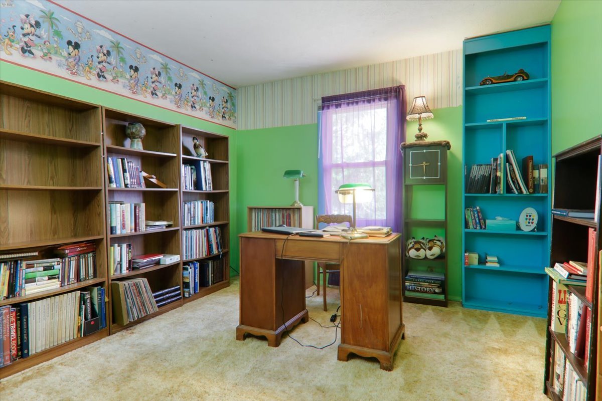 803 Towanda Barnes Road, Towanda, IL 61776