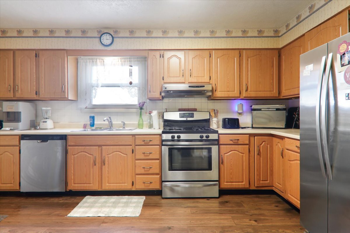 803 Towanda Barnes Road, Towanda, IL 61776