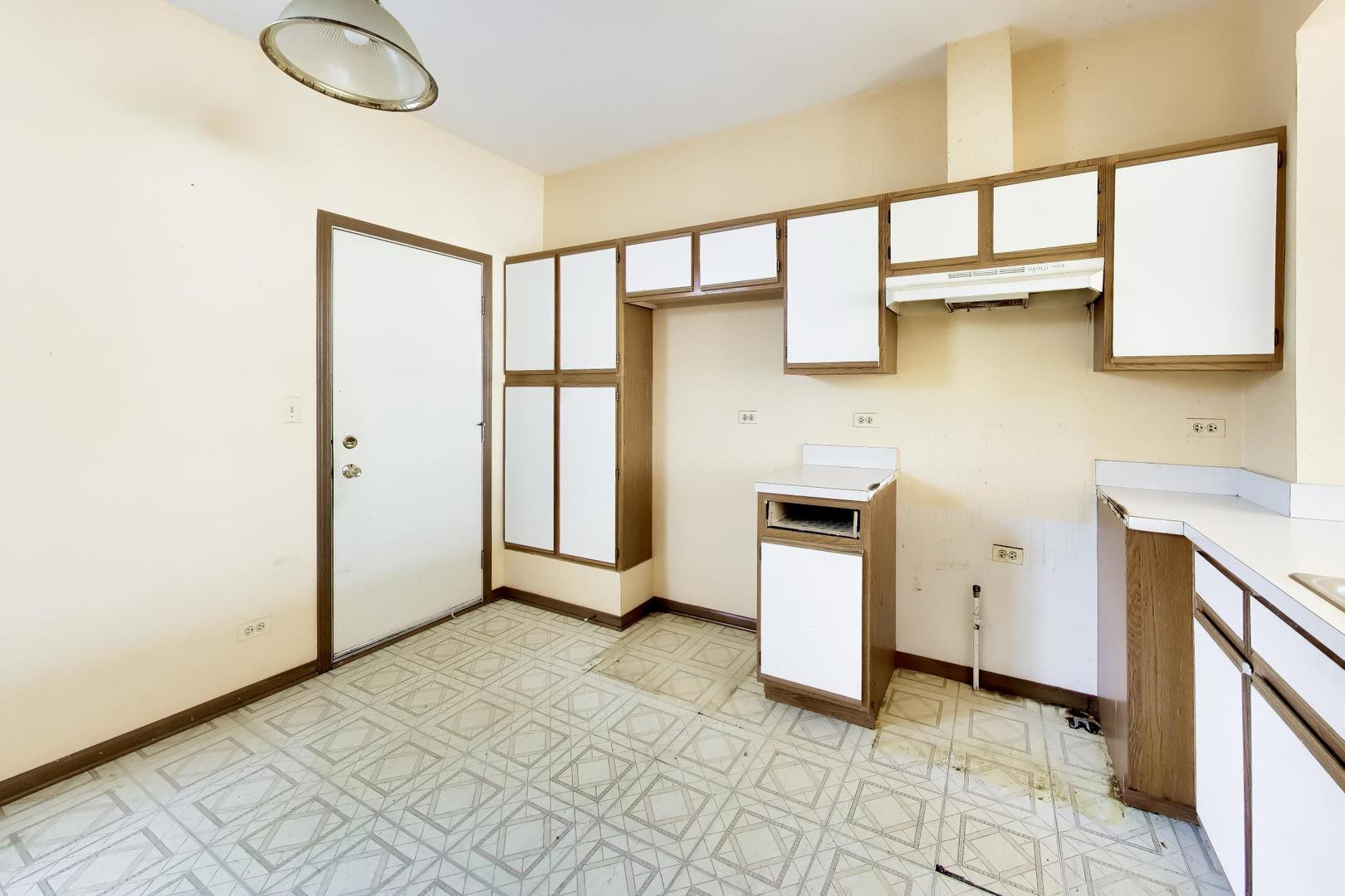 5576 Lavender Court, Rolling Meadows, IL 60008